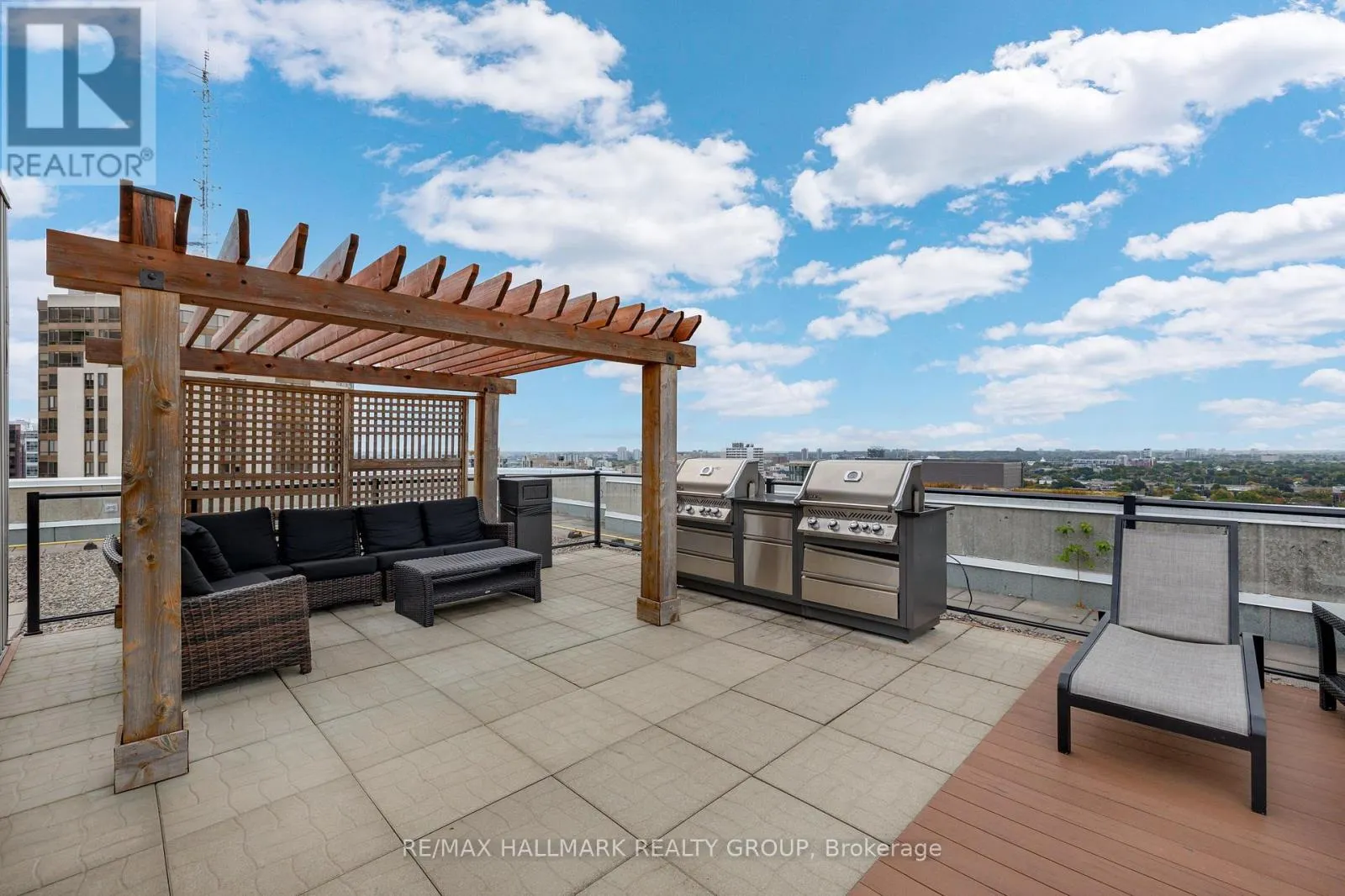 402 - 470 LAURIER AVENUE W