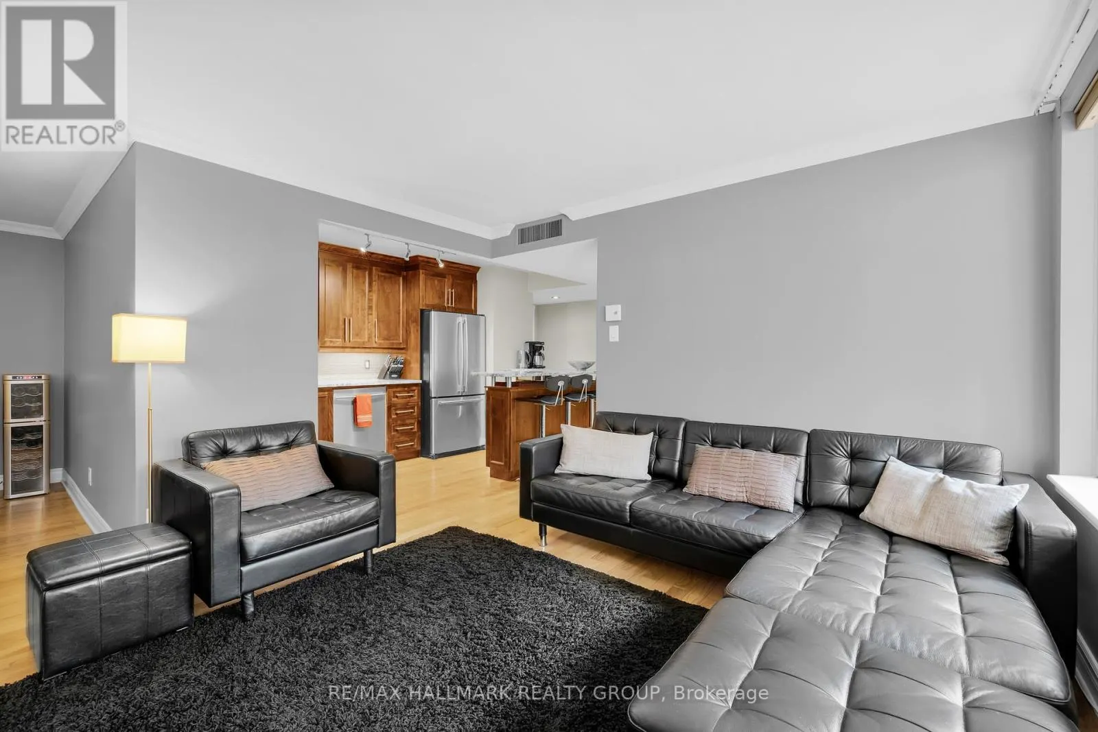 402 - 470 LAURIER AVENUE W