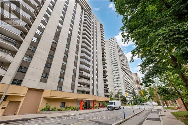 402 - 470 LAURIER AVENUE W