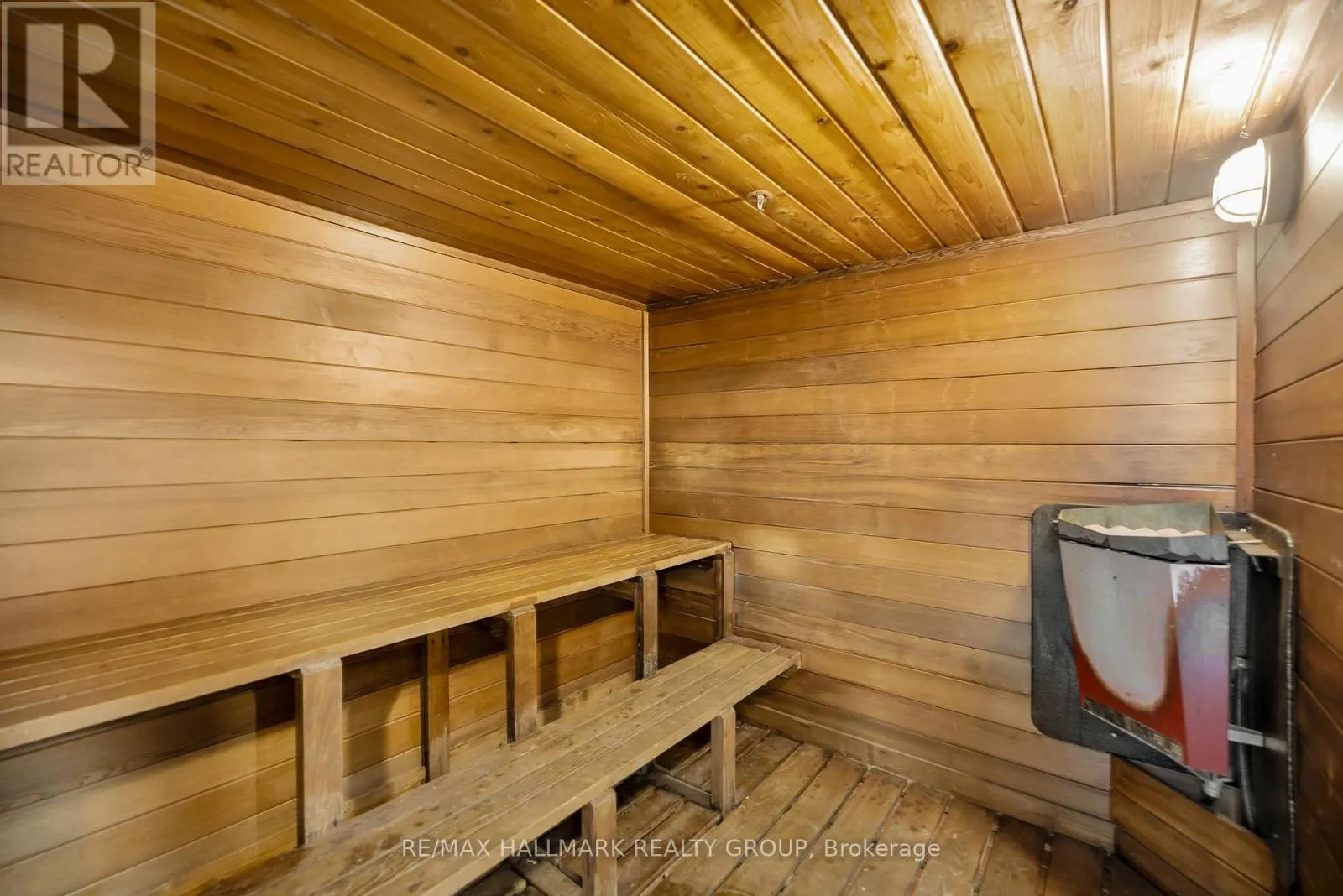 402 - 470 LAURIER AVENUE W