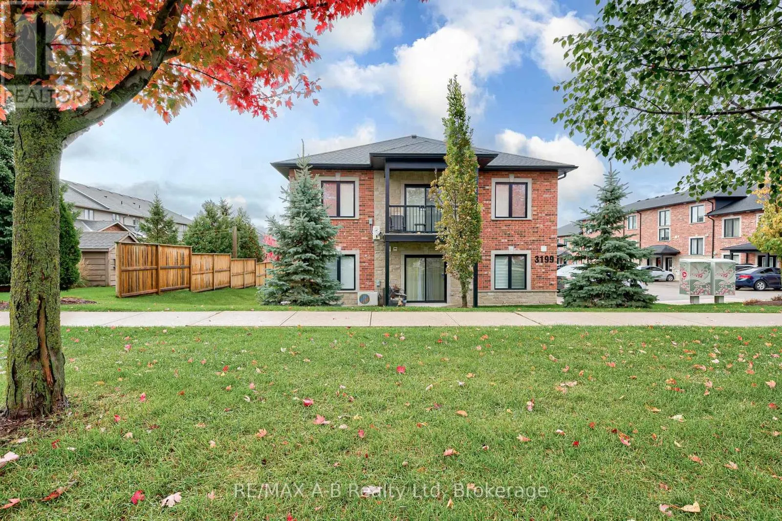 5 - 3199 VIVIAN LINE 37, #5