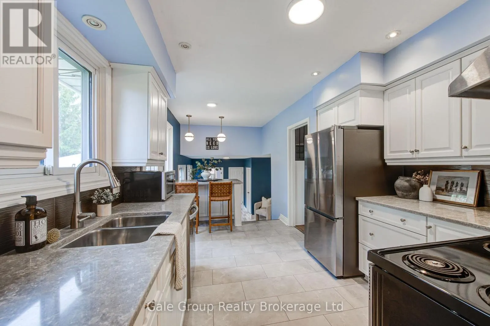 55 ALTADORE CRESCENT