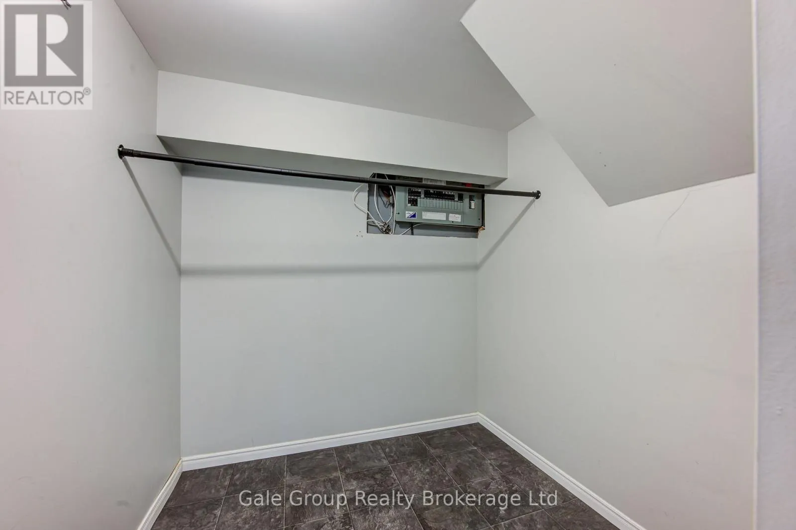 55 ALTADORE CRESCENT