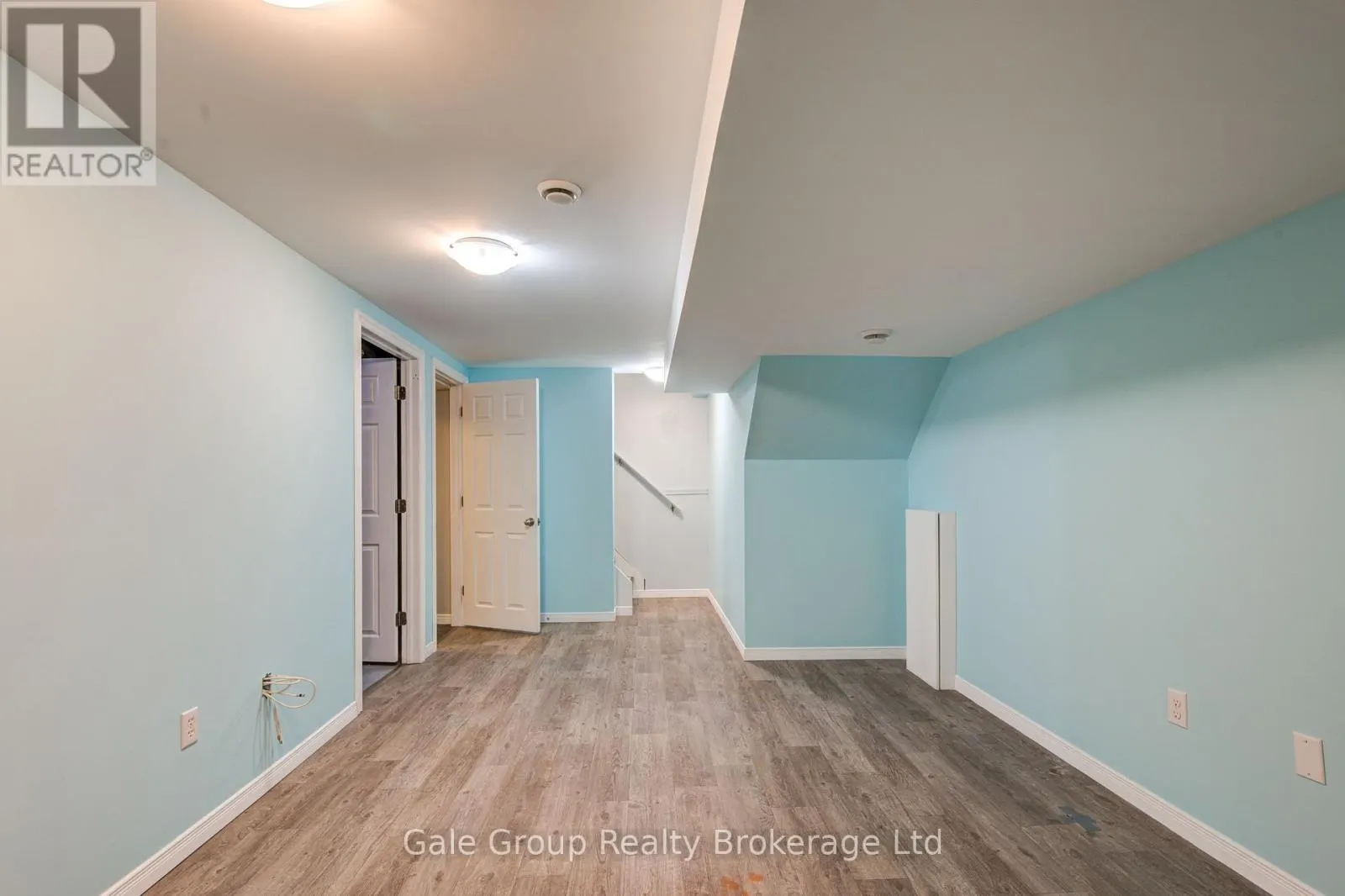 55 ALTADORE CRESCENT