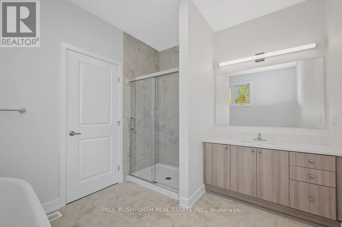 124 CHANDELLE PRIVATE