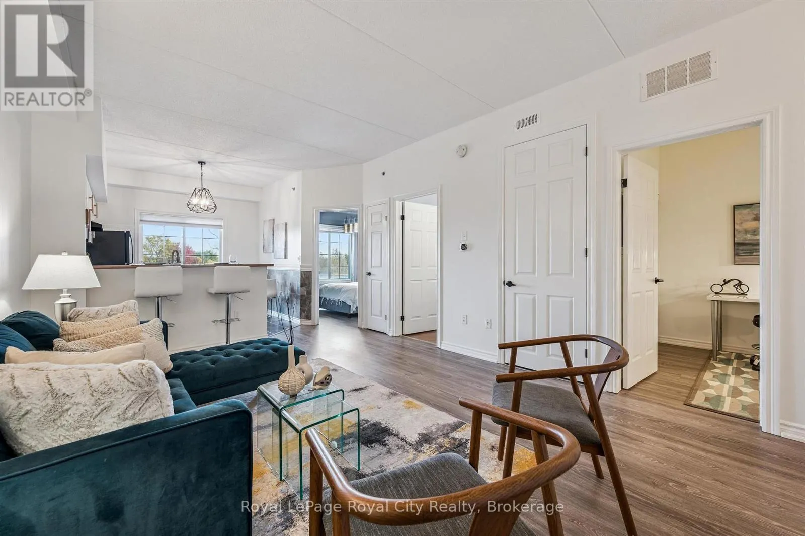 316 - 308 WATSON PARKWAY N, #316