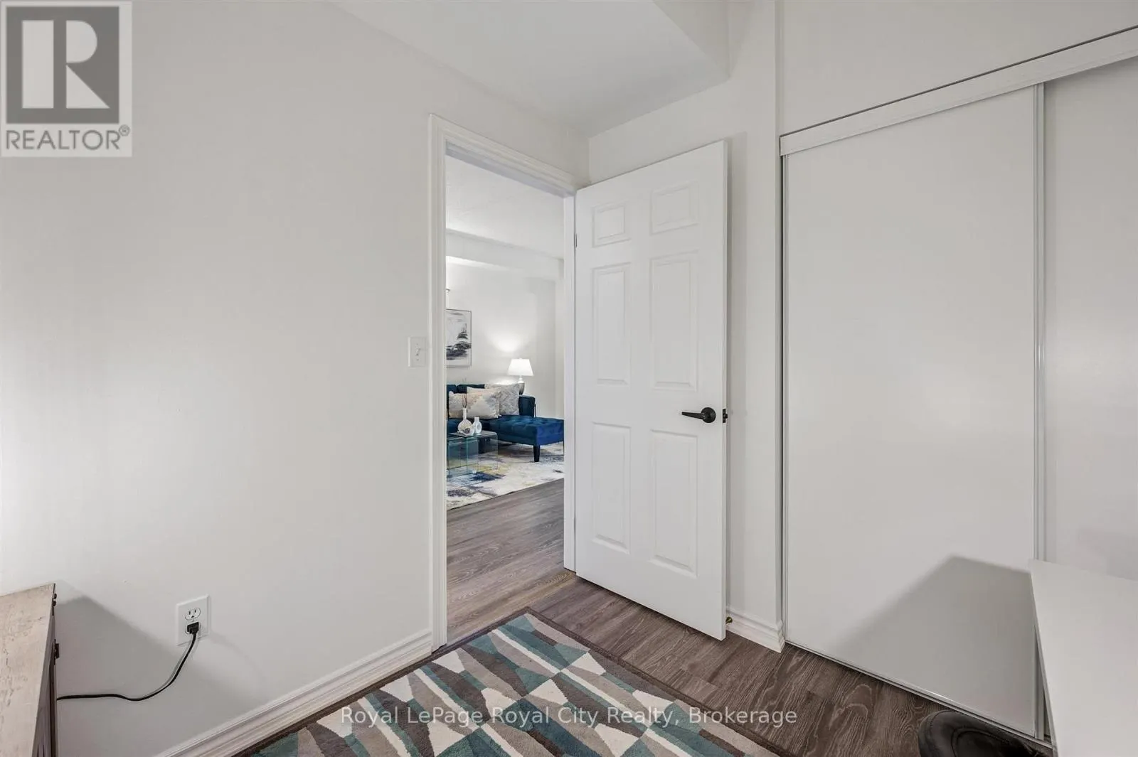 316 - 308 WATSON PARKWAY N, #316