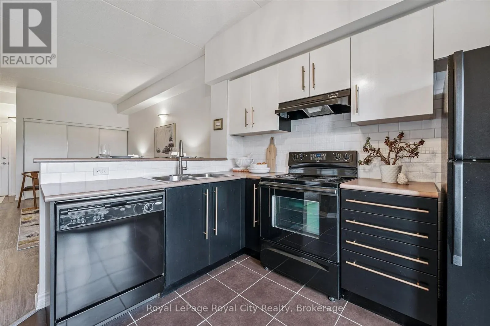 316 - 308 WATSON PARKWAY N, #316