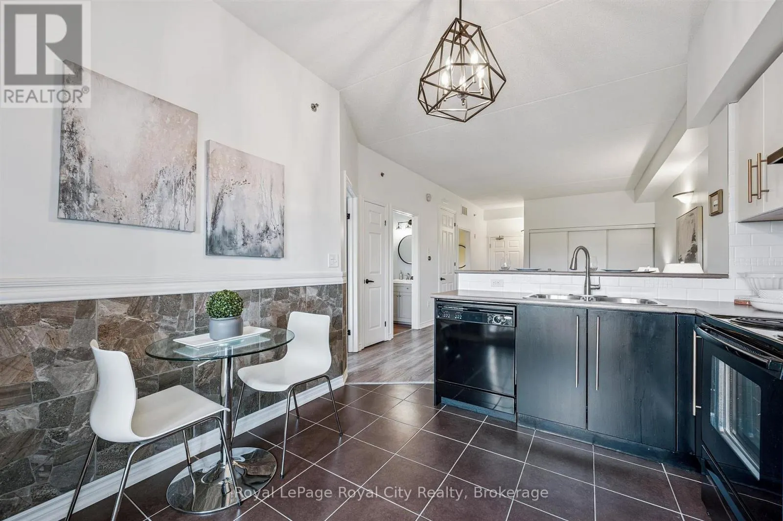 316 - 308 WATSON PARKWAY N, #316