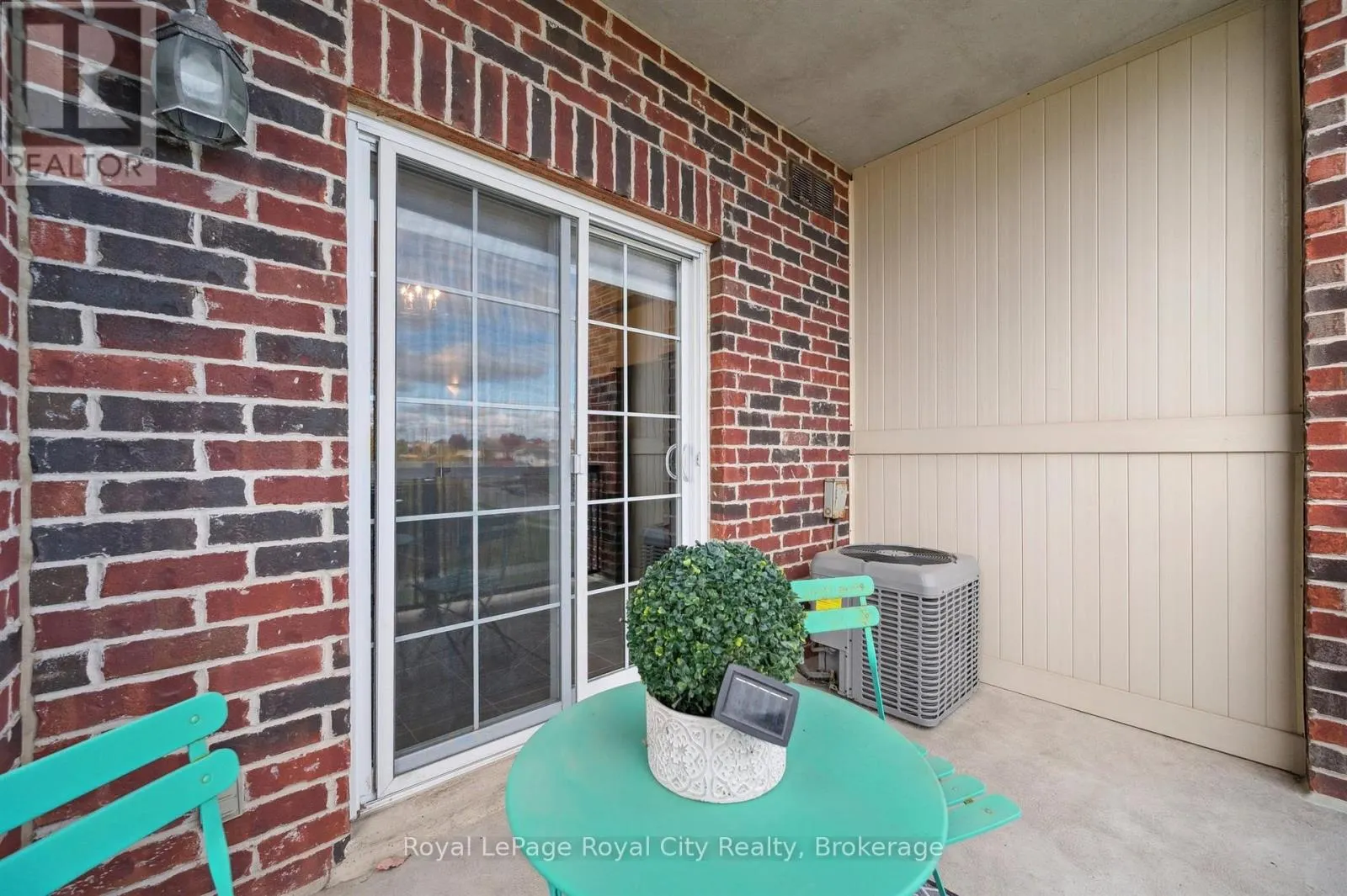 316 - 308 WATSON PARKWAY N, #316