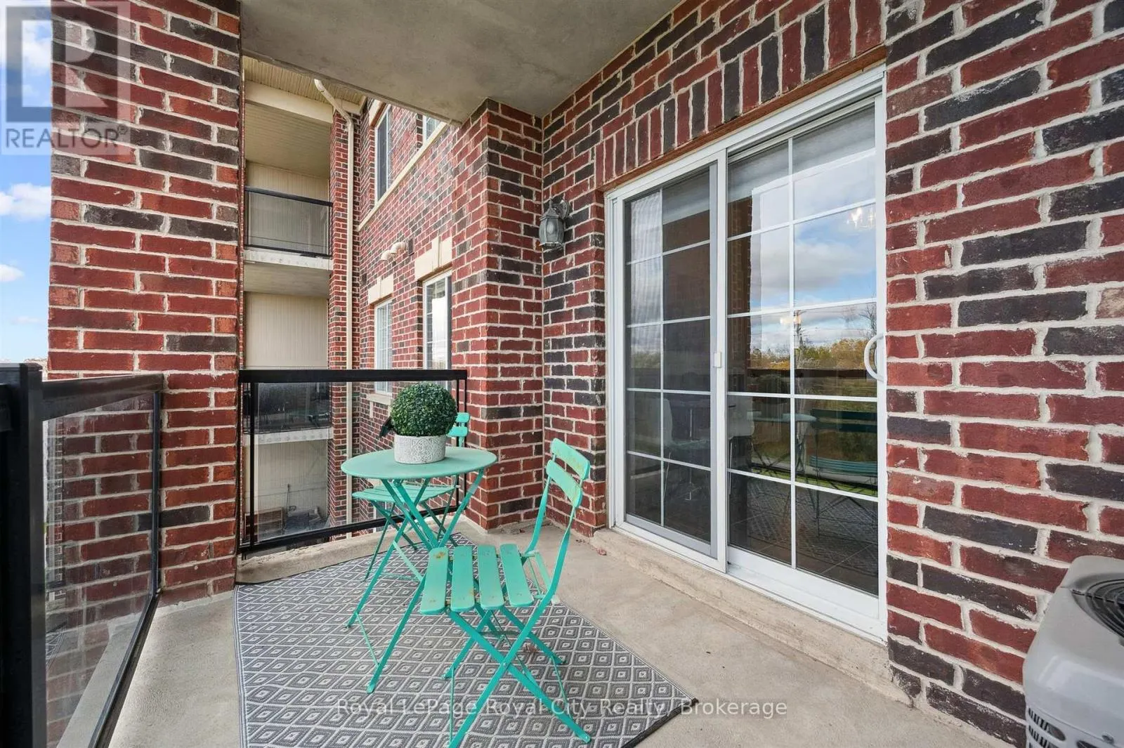 316 - 308 WATSON PARKWAY N, #316