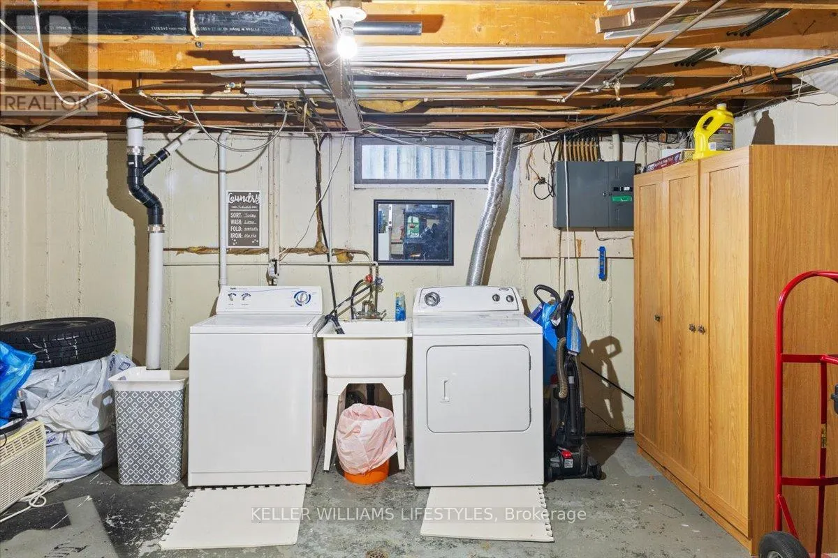 963 NOTRE DAME DRIVE