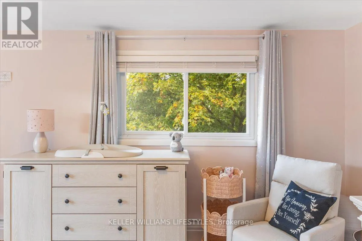 963 NOTRE DAME DRIVE