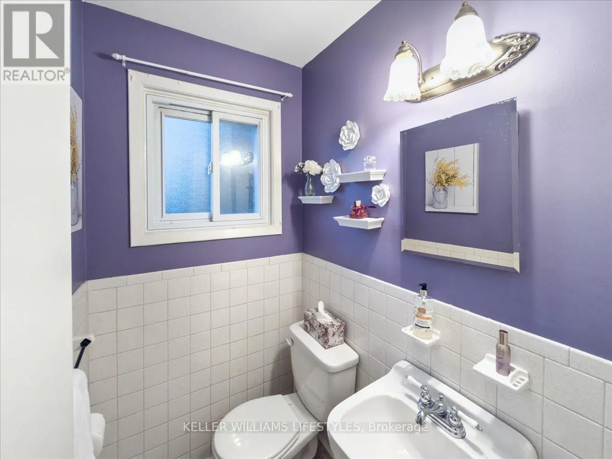 963 NOTRE DAME DRIVE