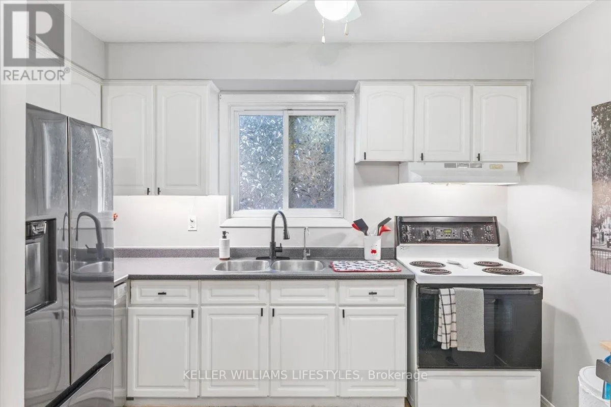 963 NOTRE DAME DRIVE