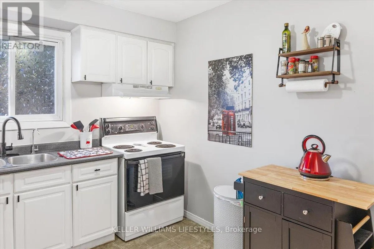 963 NOTRE DAME DRIVE