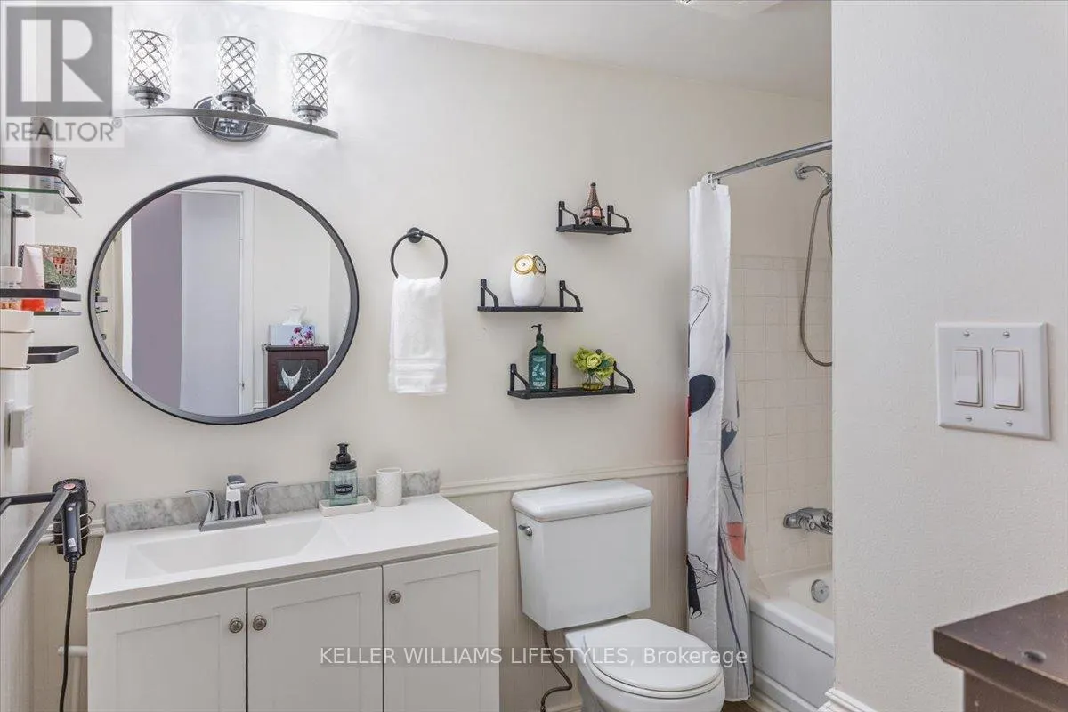 963 NOTRE DAME DRIVE