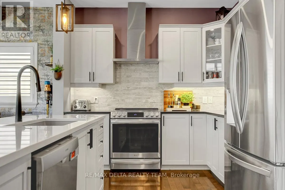 1916 MONTMERE AVENUE