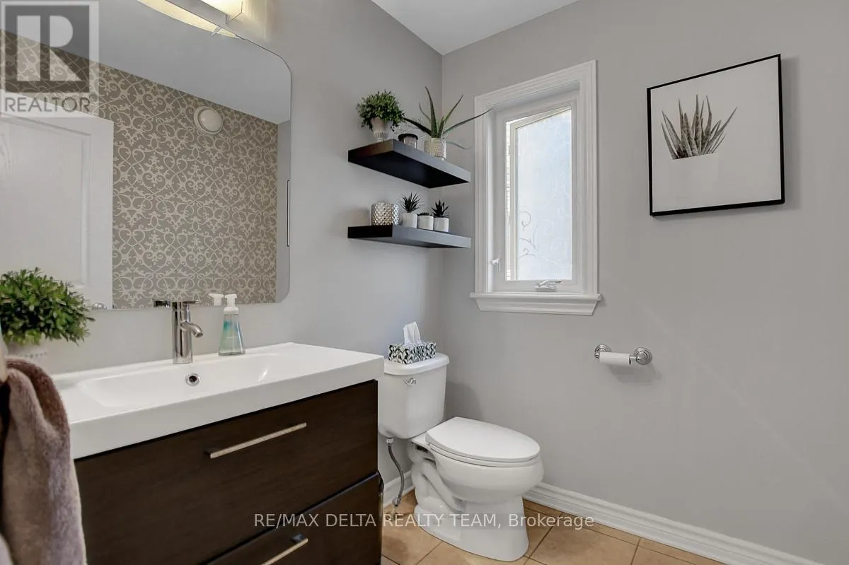 1916 MONTMERE AVENUE