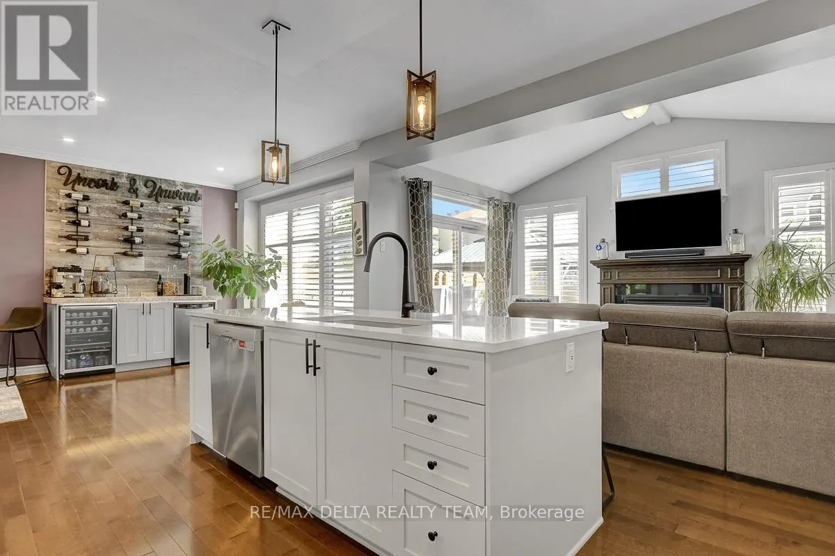 1916 MONTMERE AVENUE