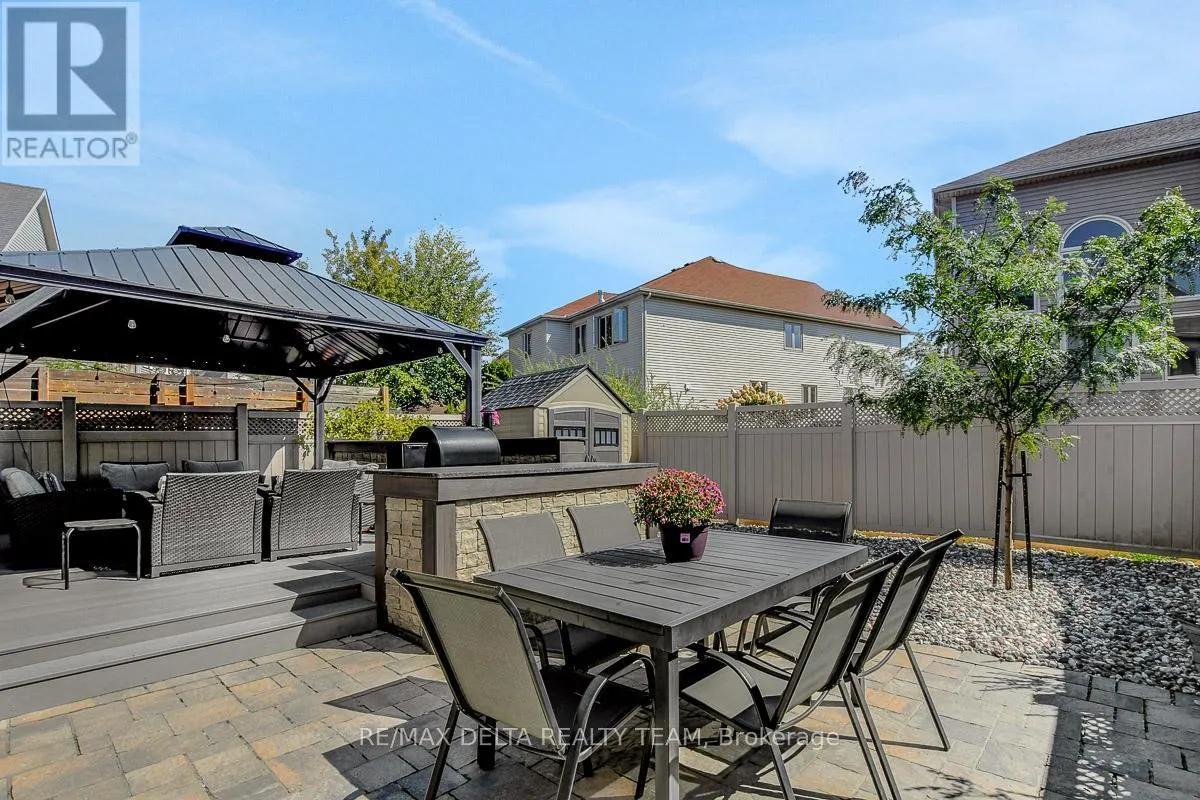 1916 MONTMERE AVENUE