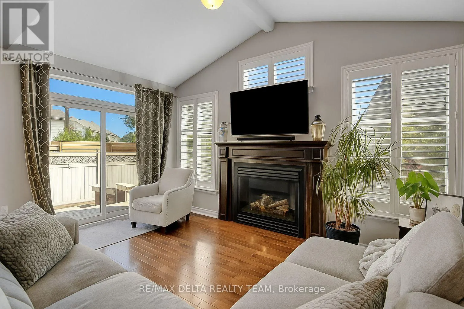 1916 MONTMERE AVENUE