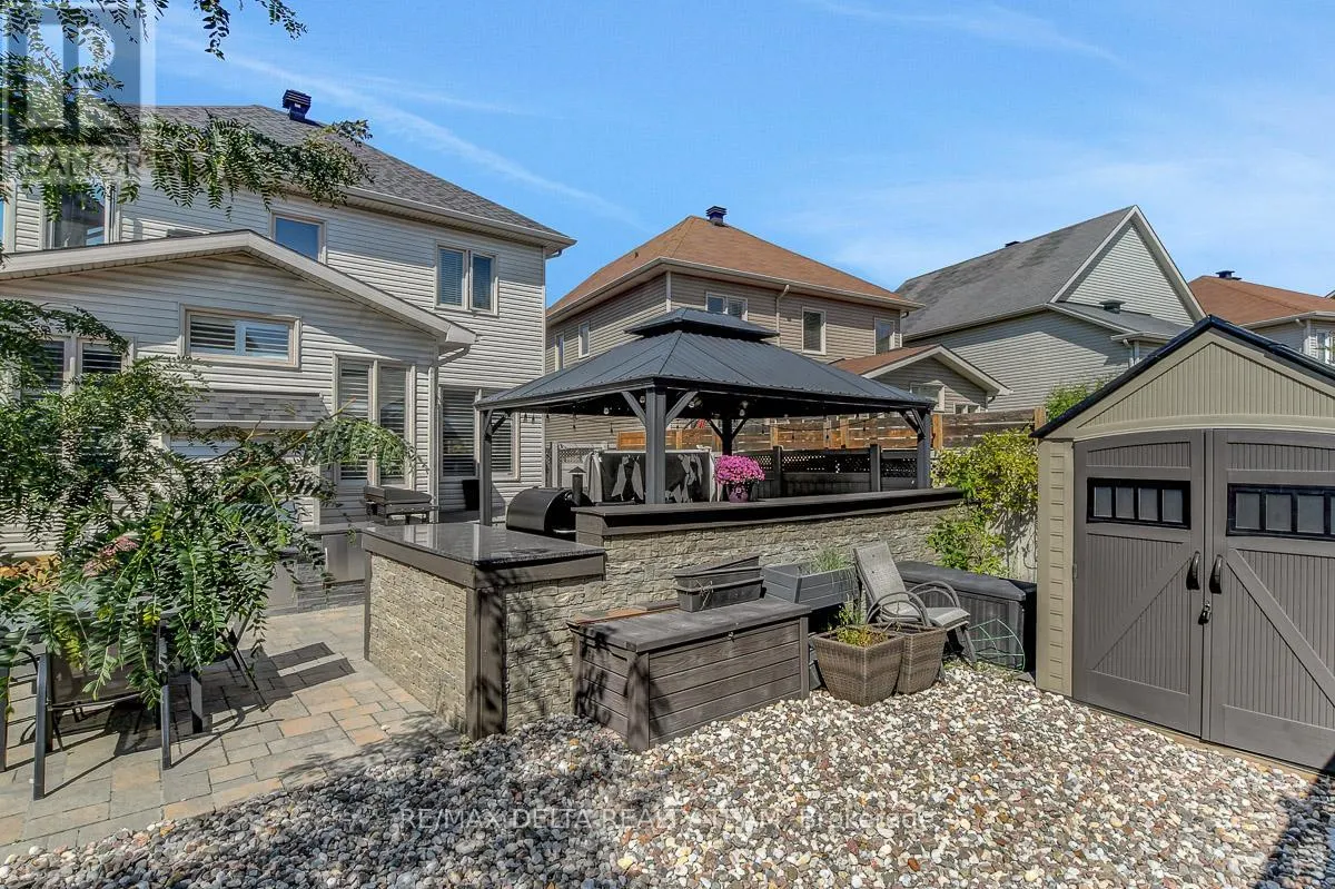 1916 MONTMERE AVENUE