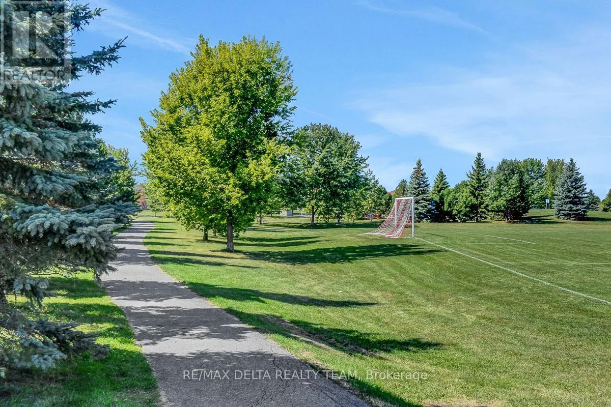 1916 MONTMERE AVENUE