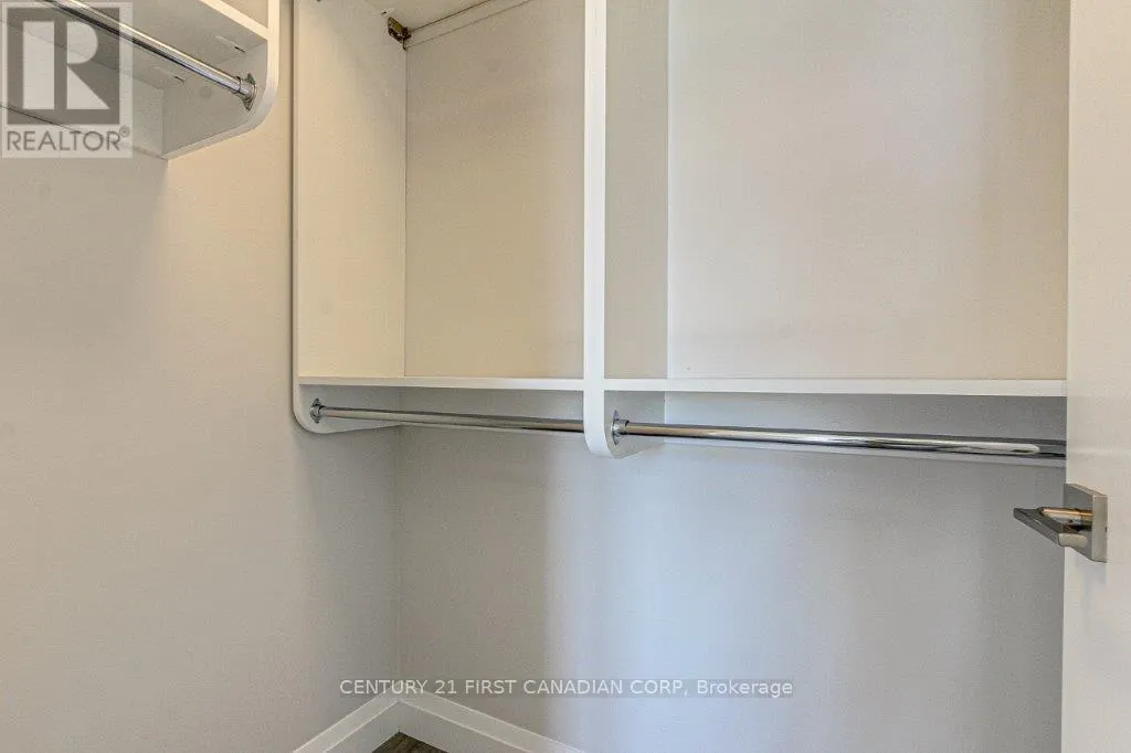 213 - 200 CALLAWAY ROAD, #213