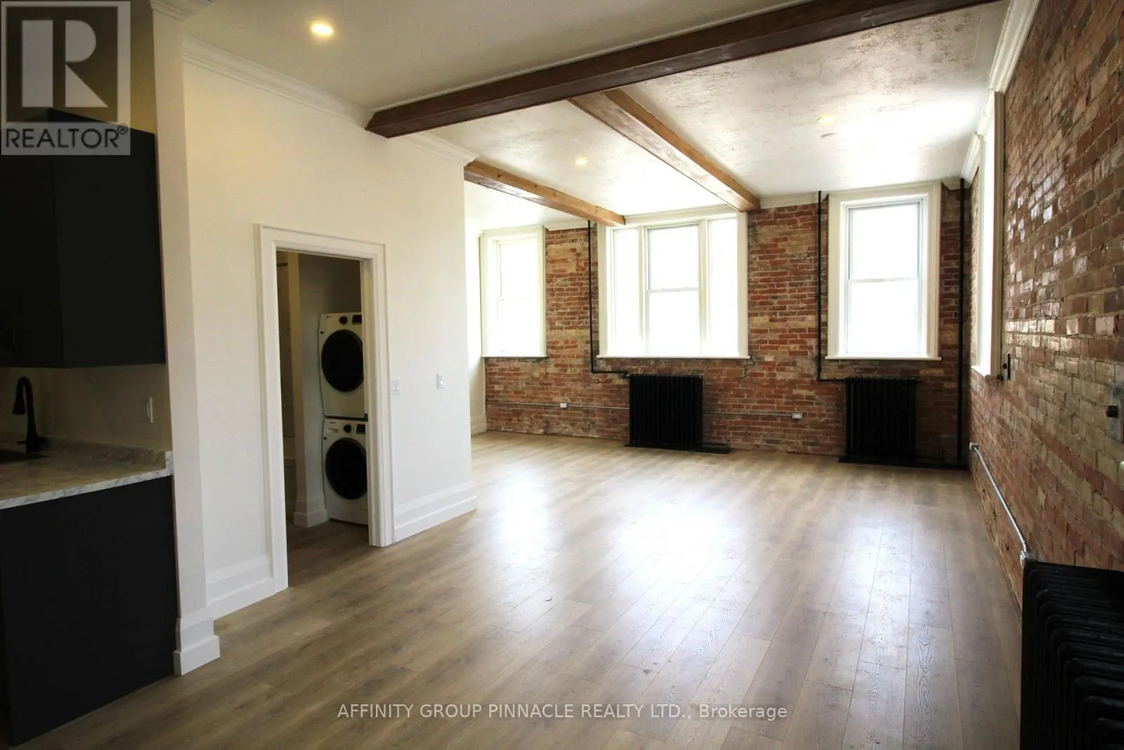 2 - 3 CAMBRIDGE STREET S, #2