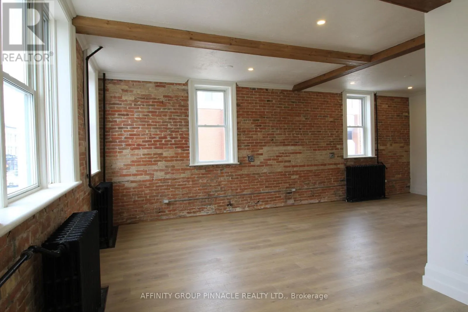 2 - 3 CAMBRIDGE STREET S, #2