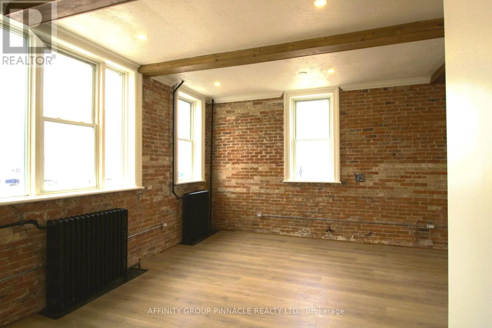 2 - 3 CAMBRIDGE STREET S, #2