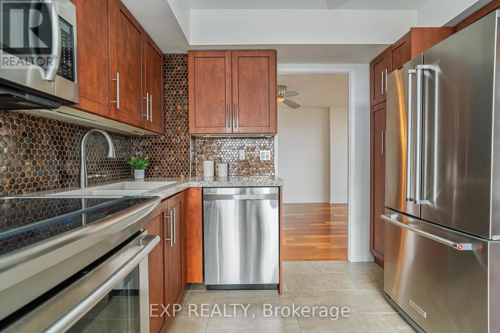 2305 - 1500 RIVERSIDE DRIVE