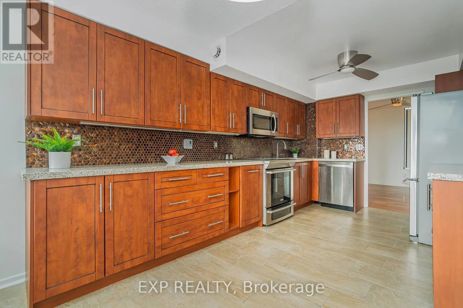 2305 - 1500 RIVERSIDE DRIVE