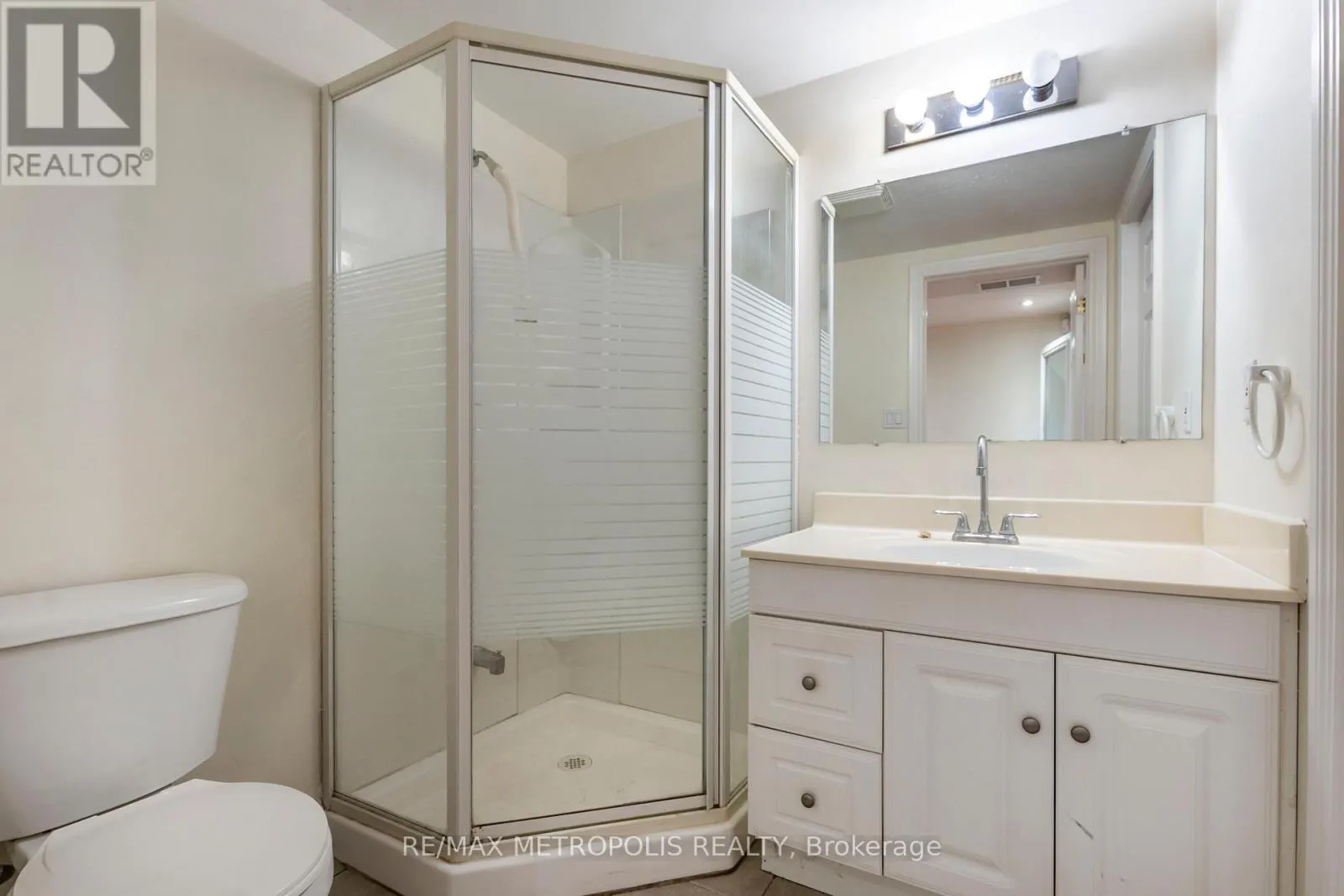 C16 - 619 WILD GINGER AVENUE