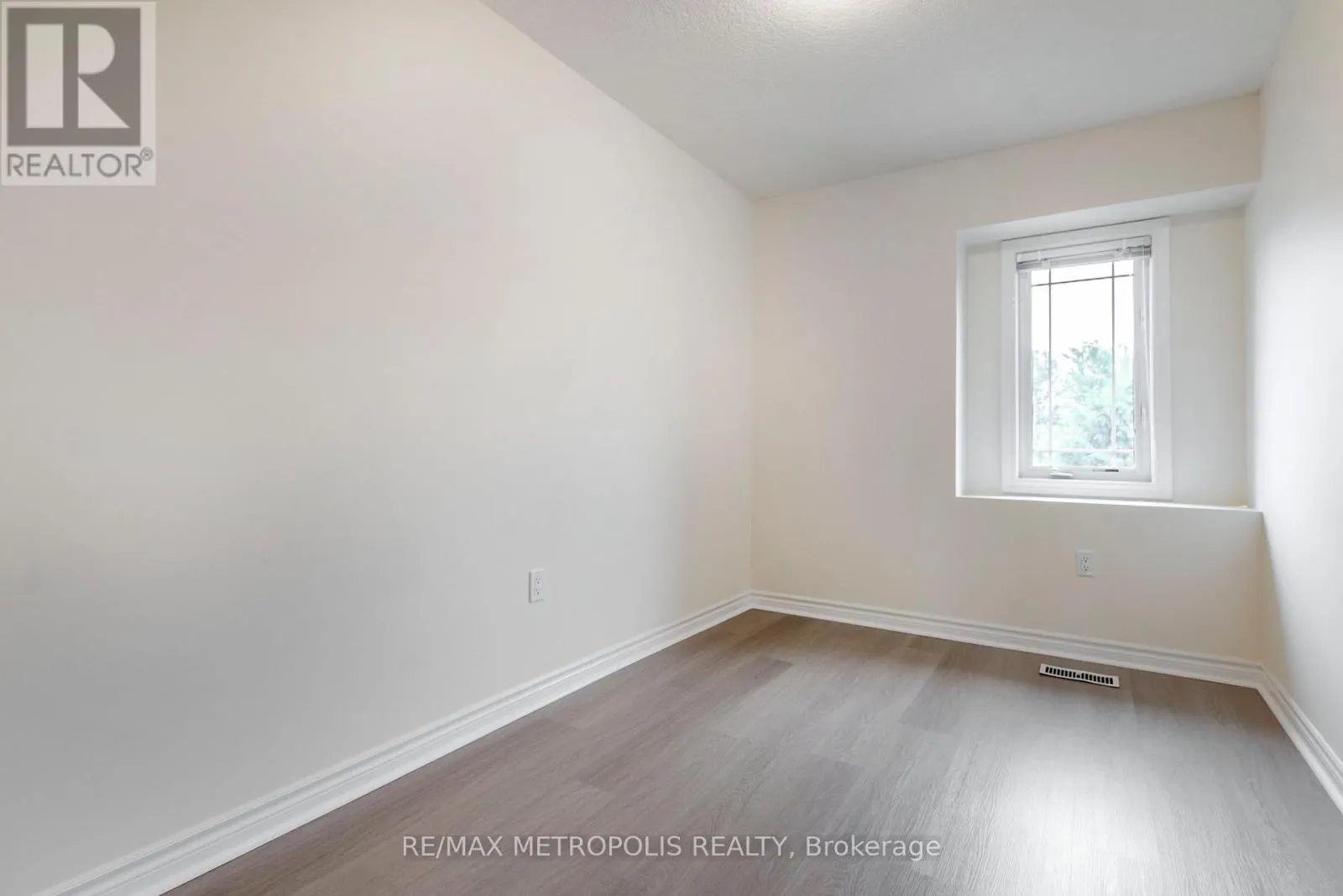 C16 - 619 WILD GINGER AVENUE