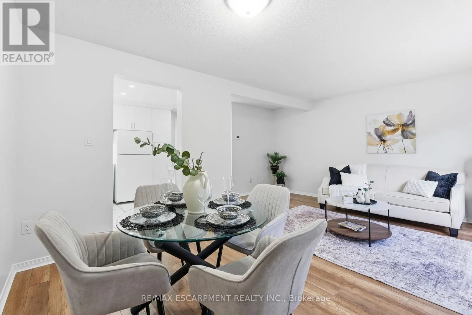 25 - 100 VINEBERG DRIVE