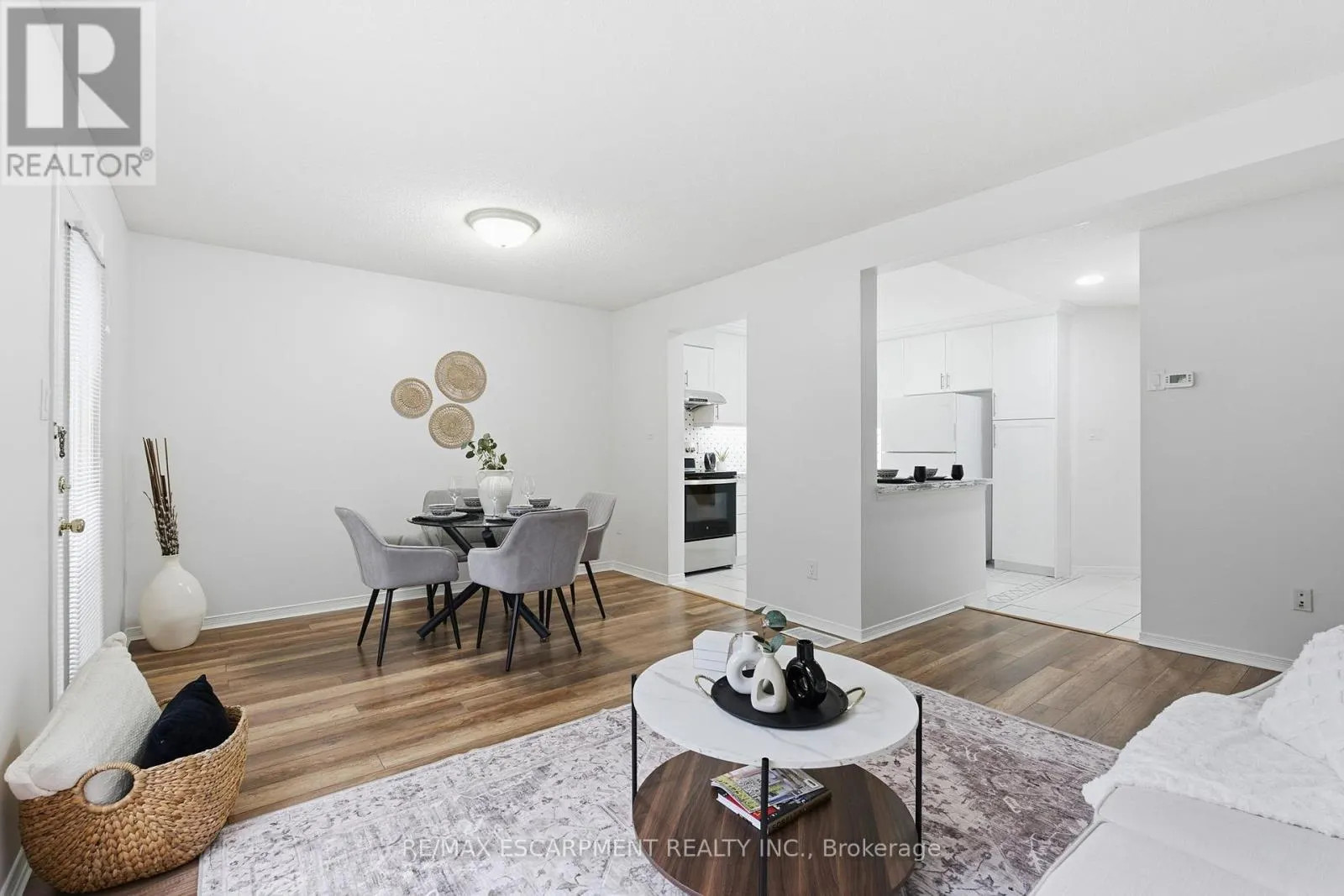 25 - 100 VINEBERG DRIVE