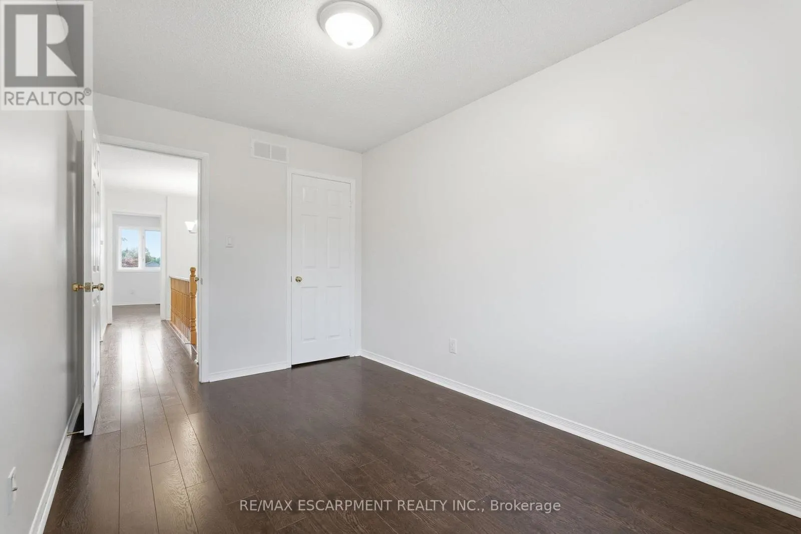 25 - 100 VINEBERG DRIVE