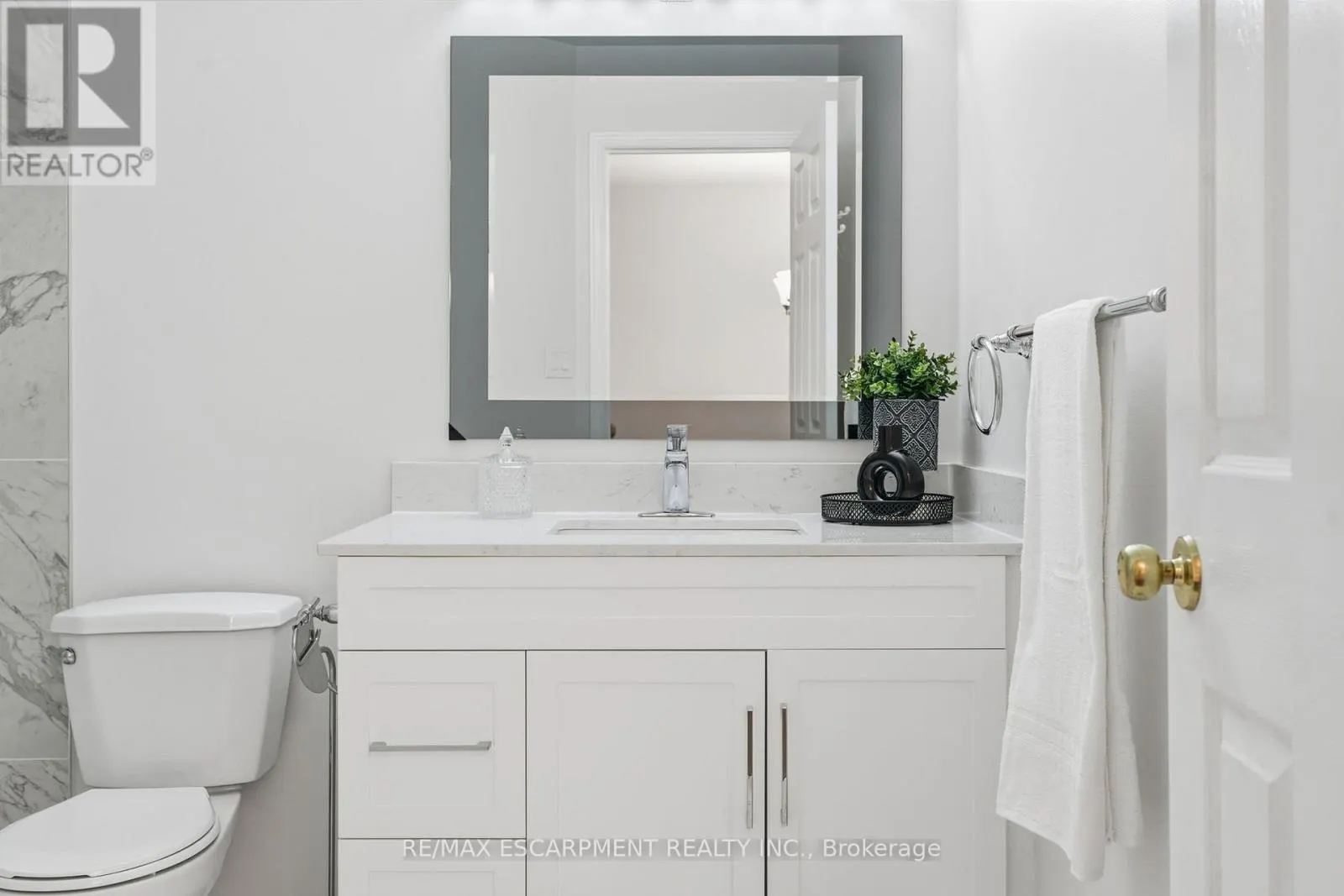 25 - 100 VINEBERG DRIVE