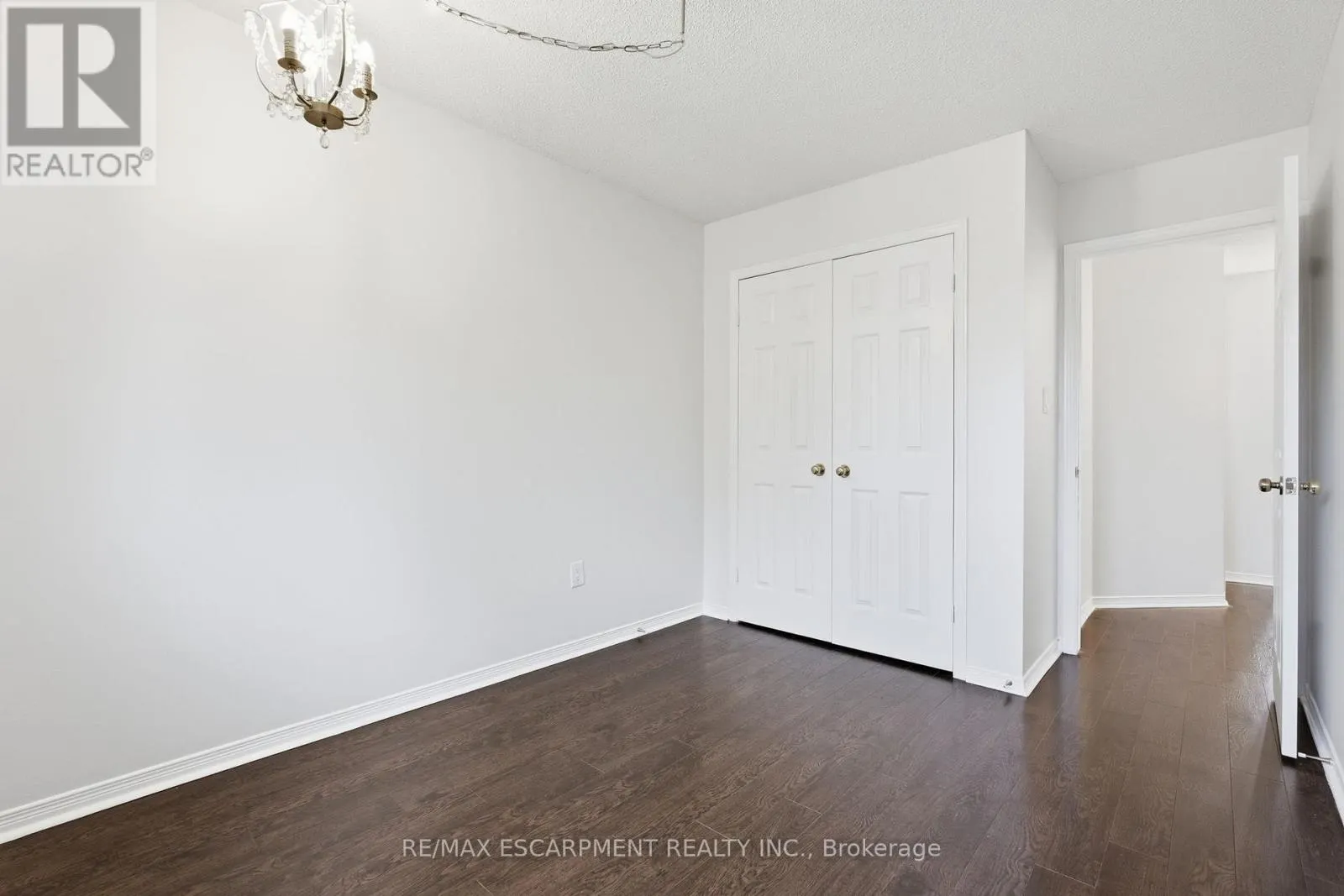 25 - 100 VINEBERG DRIVE