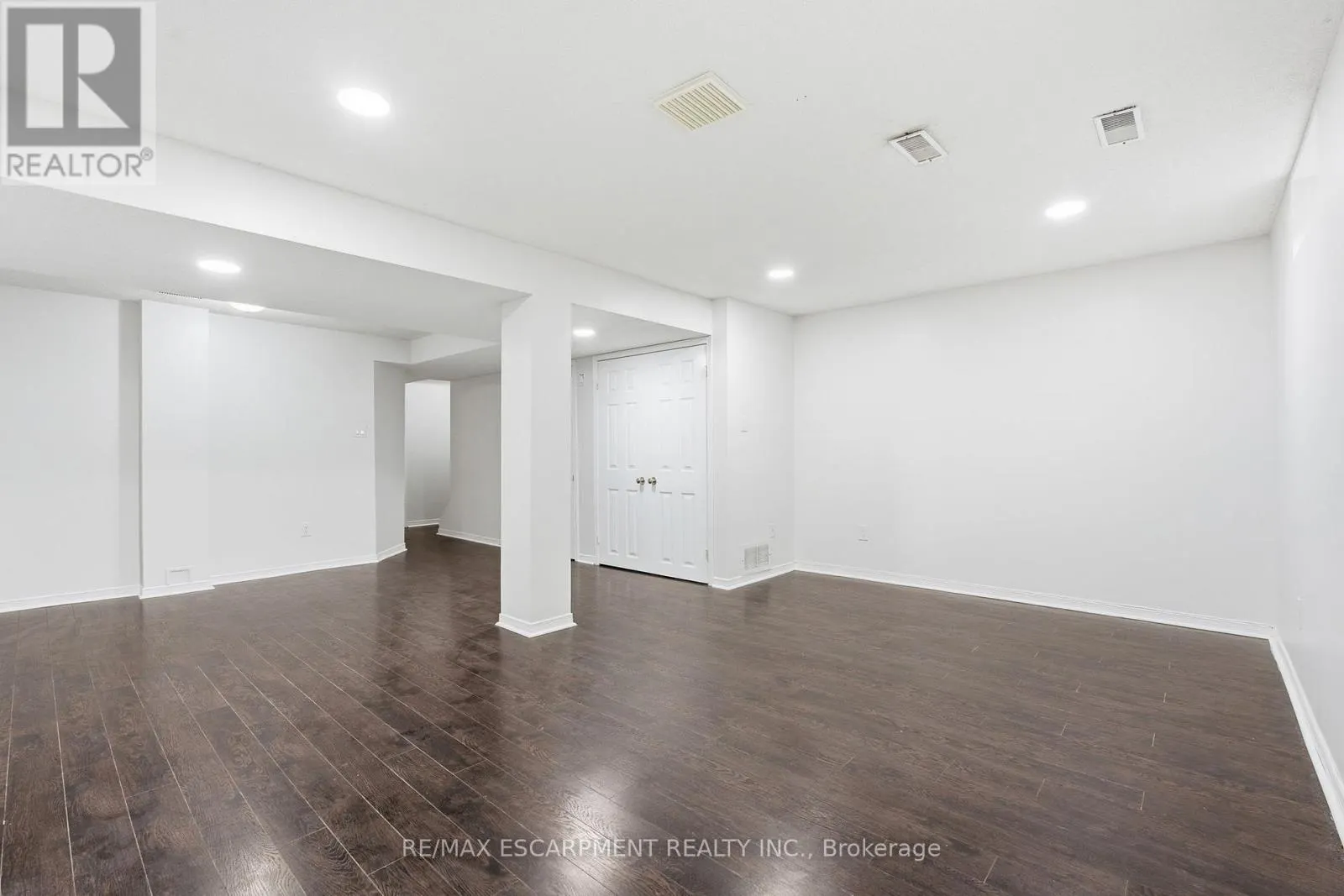 25 - 100 VINEBERG DRIVE