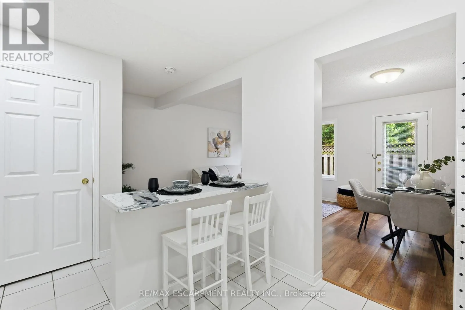 25 - 100 VINEBERG DRIVE