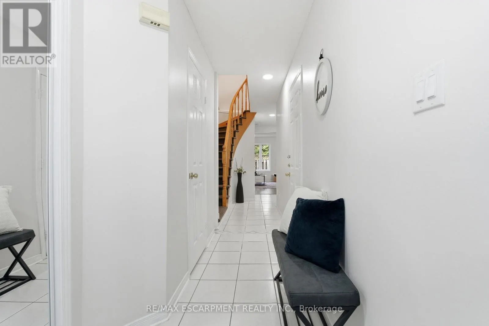 25 - 100 VINEBERG DRIVE