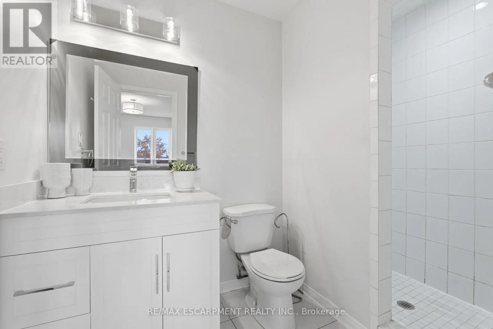 25 - 100 VINEBERG DRIVE