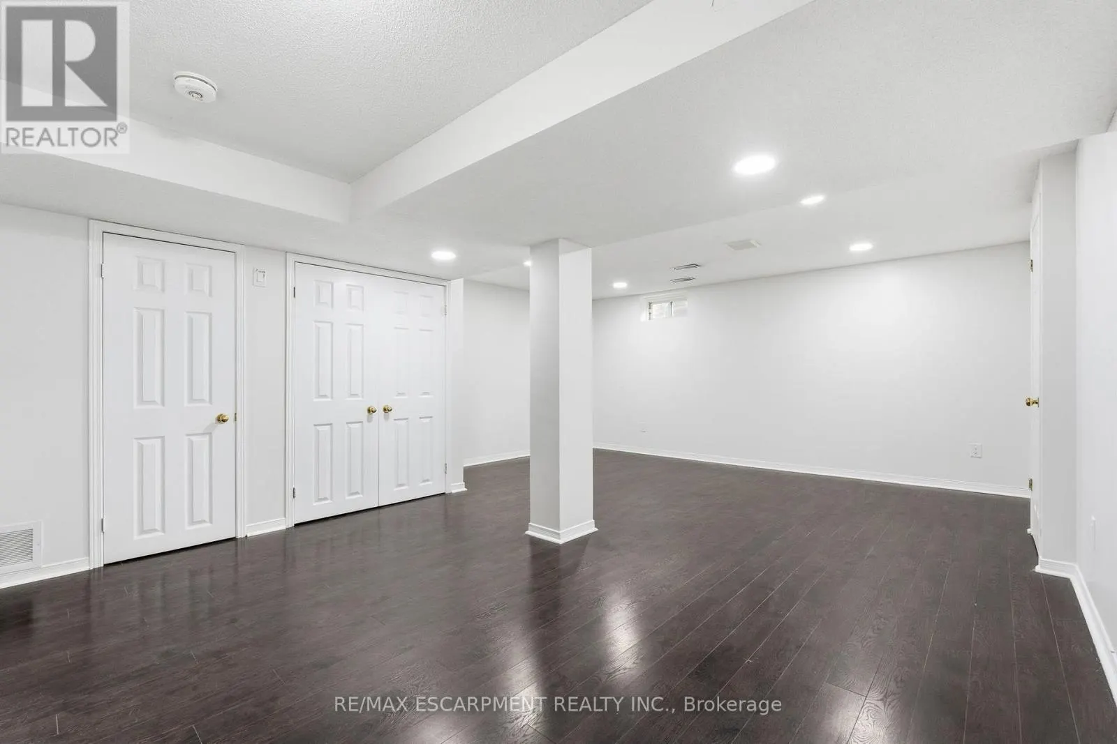 25 - 100 VINEBERG DRIVE