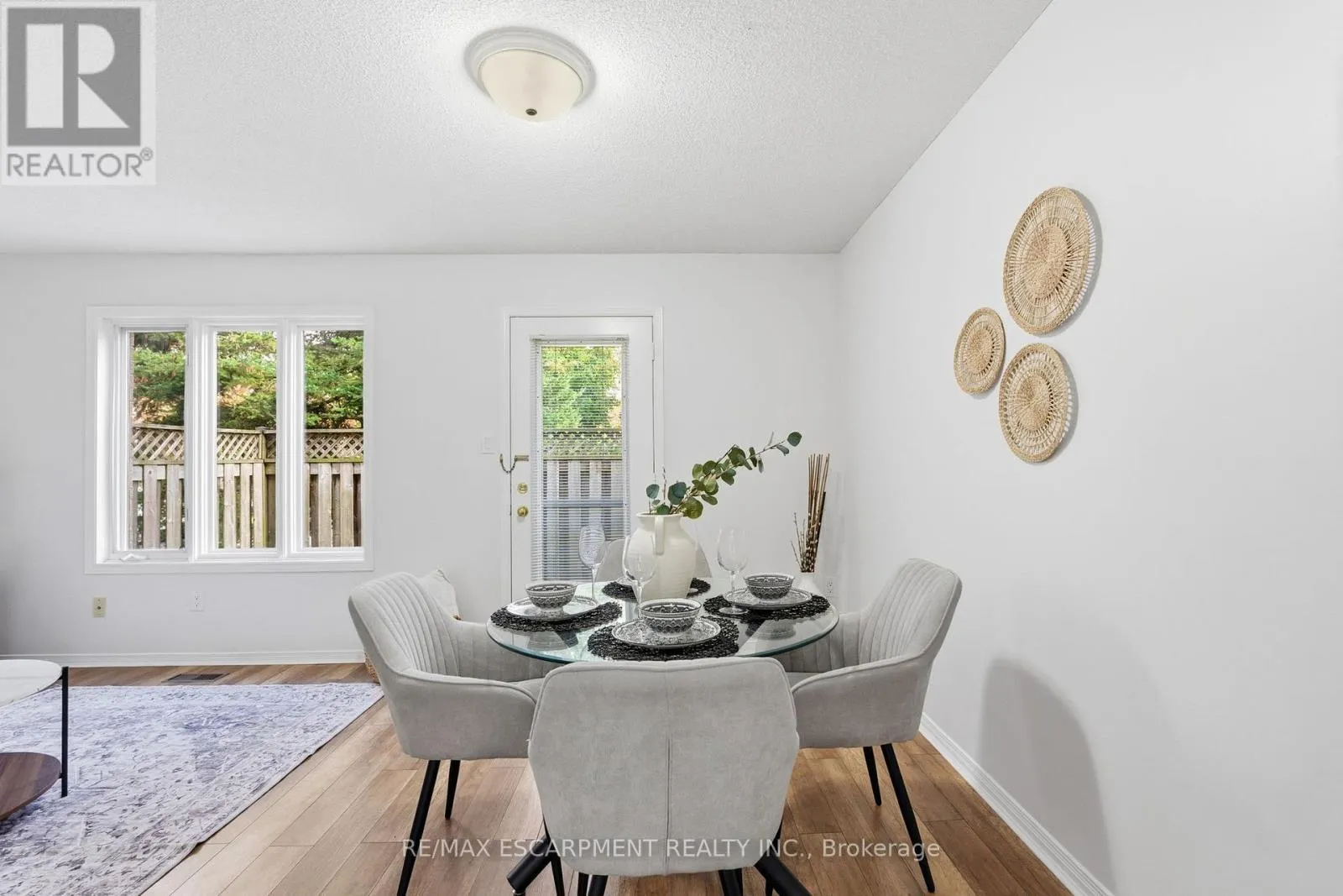 25 - 100 VINEBERG DRIVE