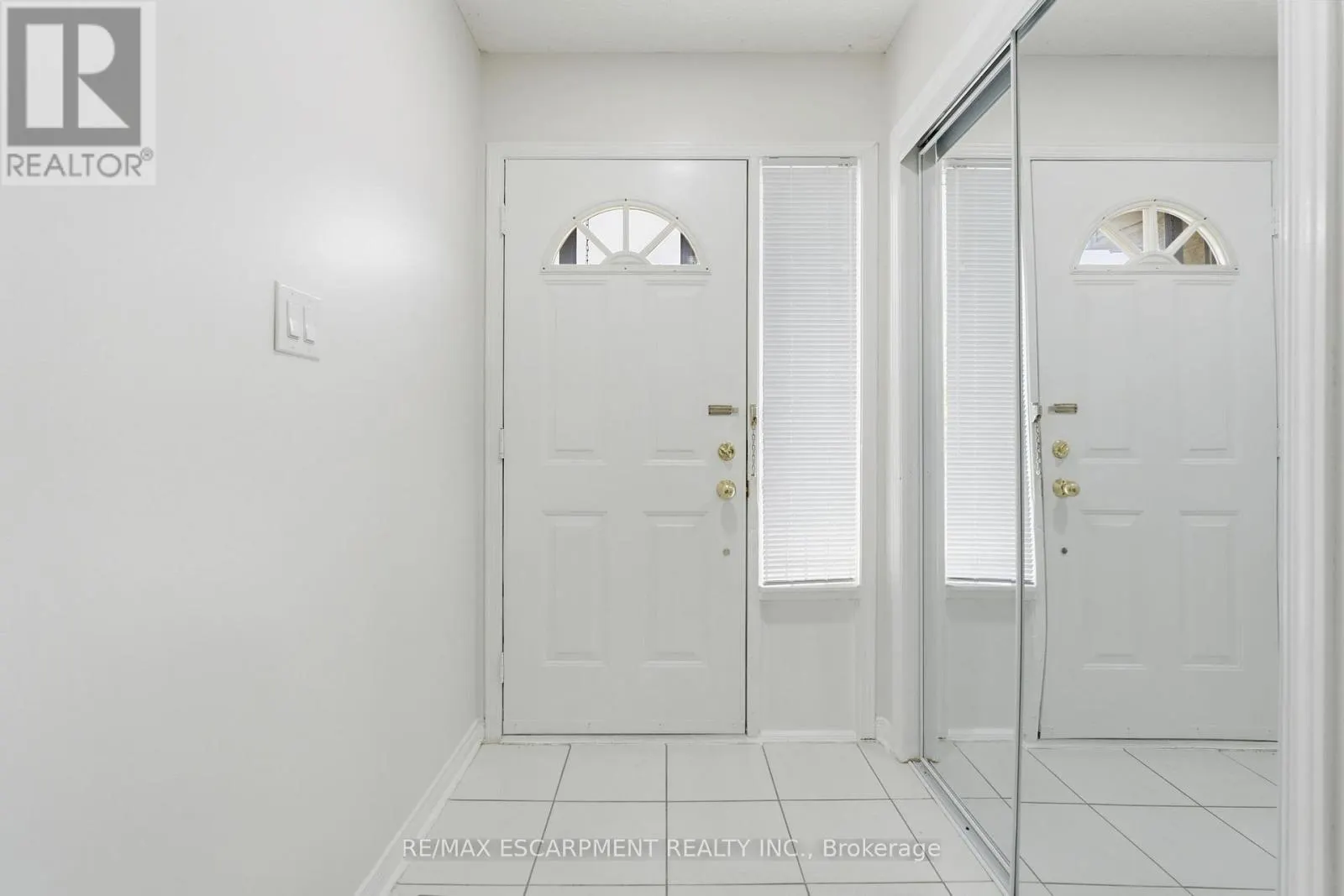 25 - 100 VINEBERG DRIVE