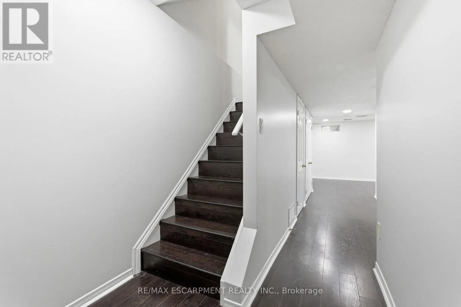 25 - 100 VINEBERG DRIVE