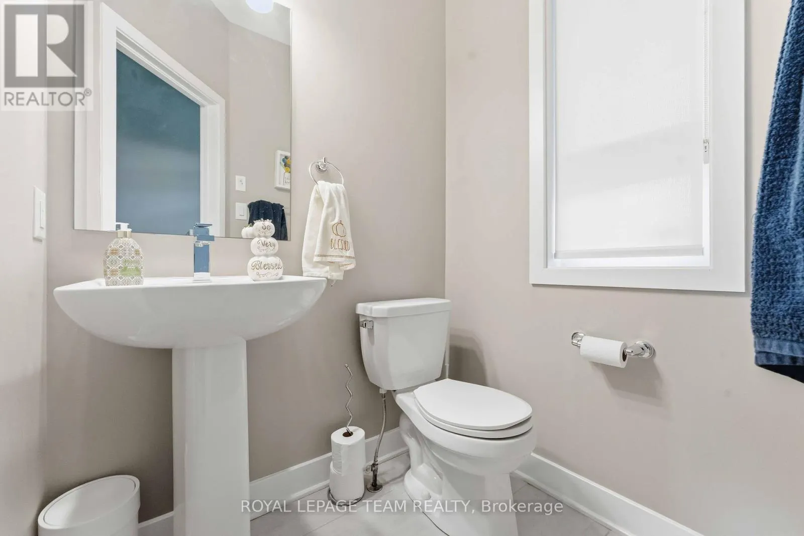 542 BORBRIDGE AVENUE